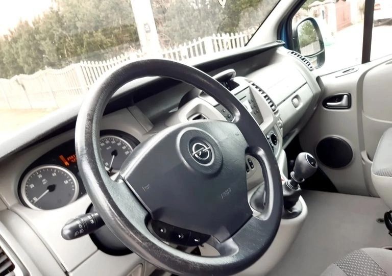 Opel vivaro 2,5L1H1