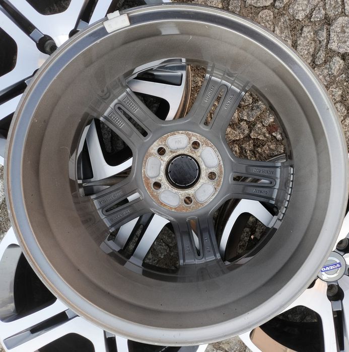 Felgi Aluminiowe Volvo S60 S80 XC70 V70 7,5x17 ET49 5x108