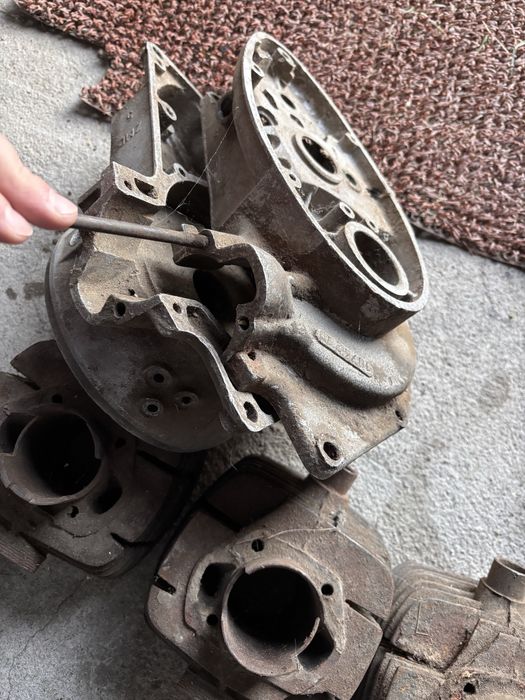 Kartery plus cylindry wsk 125