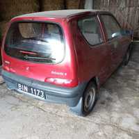 Seicento czerwony