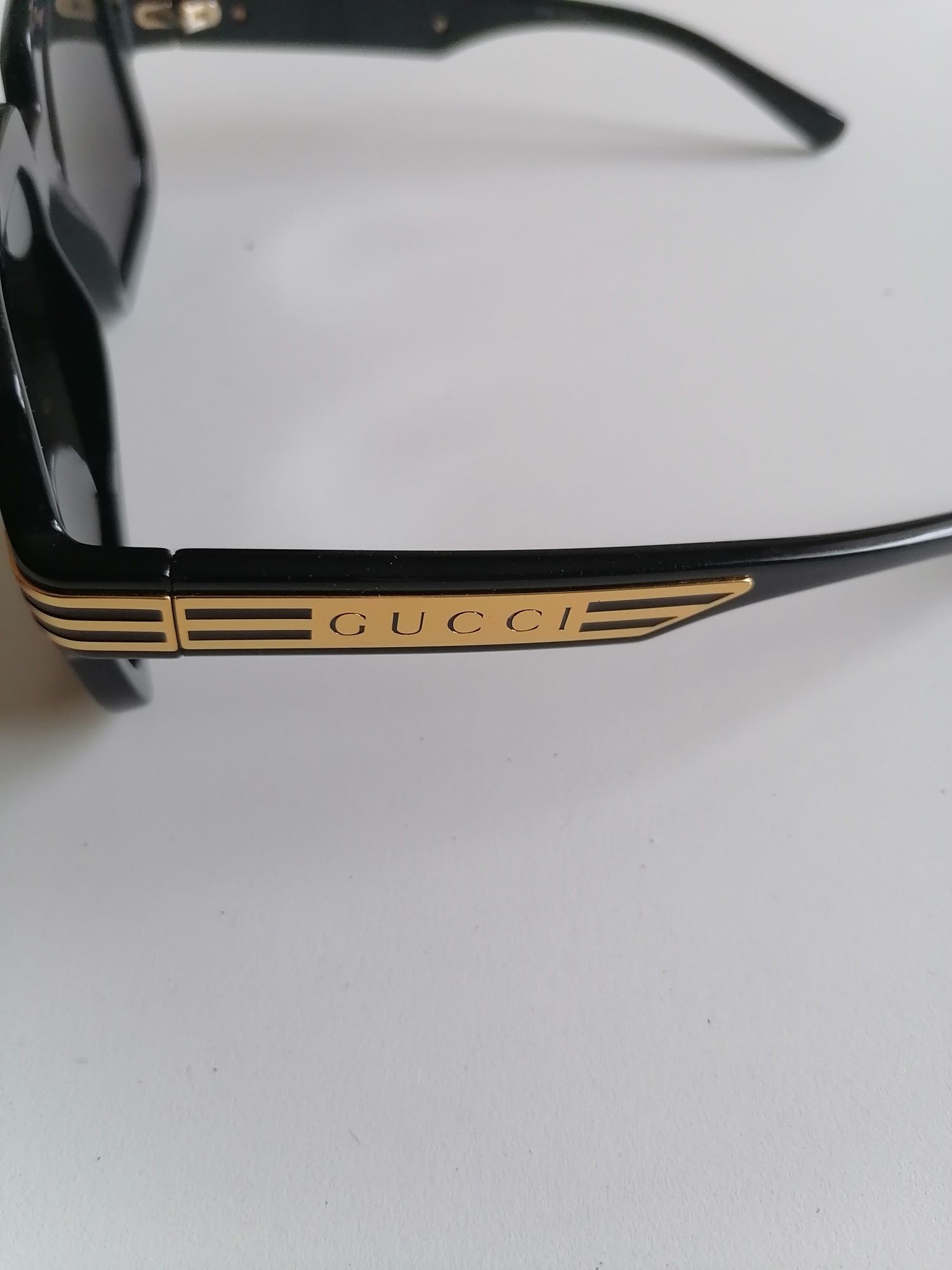 Sprzedam śliczne okulary oryginalne Gucci.