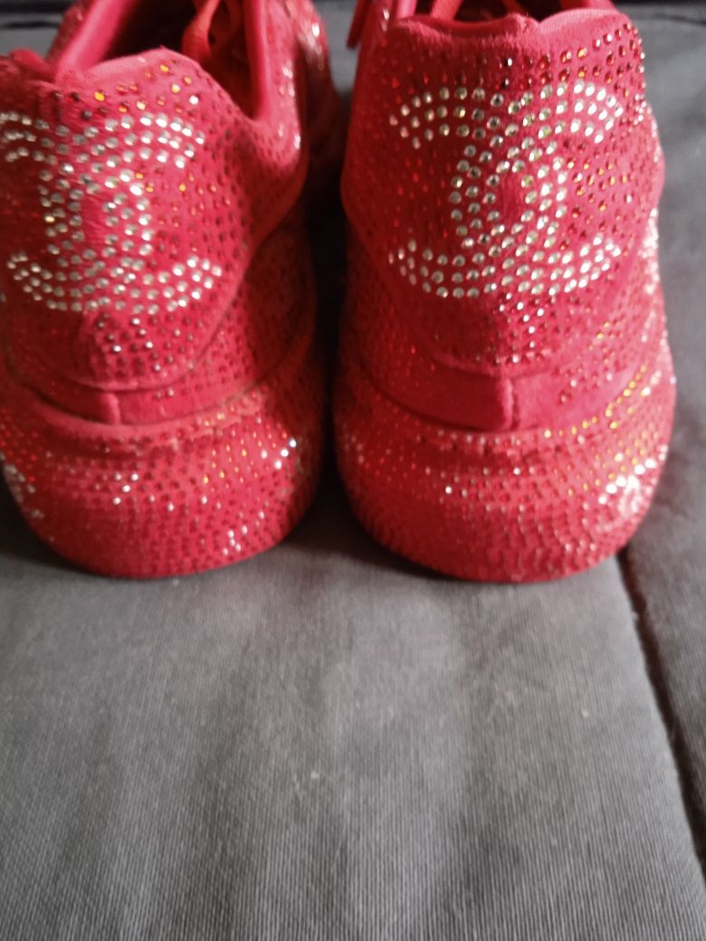 Buty z cekinami czerwone