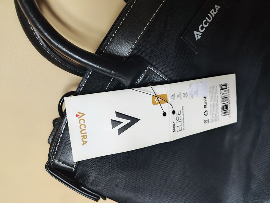 Torba na laptopa 14,1 firmy Accura, nowa z metką, w środku przegrody,