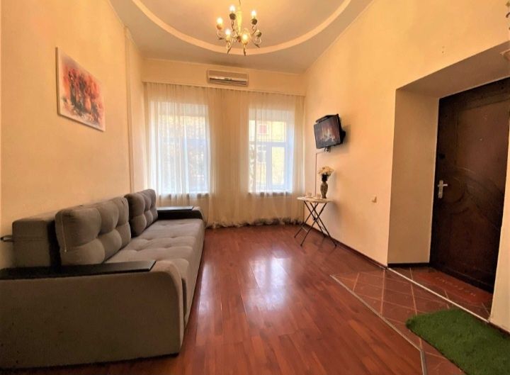 Здаю Квартиру   2 кім.    центр.!!  подобово!!!погодинно480гр.