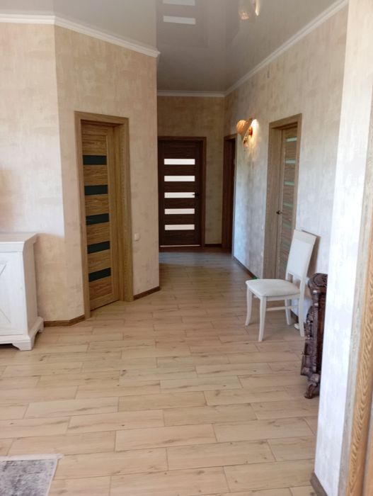 Продам шикарный дом на голубом озере Елизаветовка/Каменское