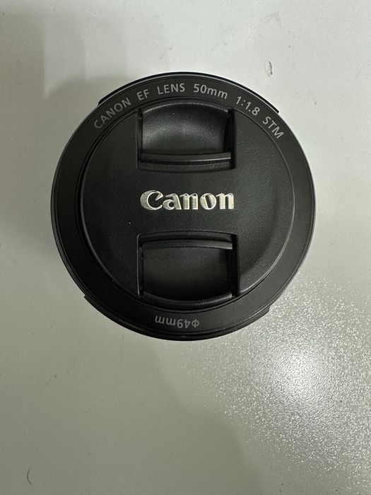 Canon EF 50mm f/1.8 STM