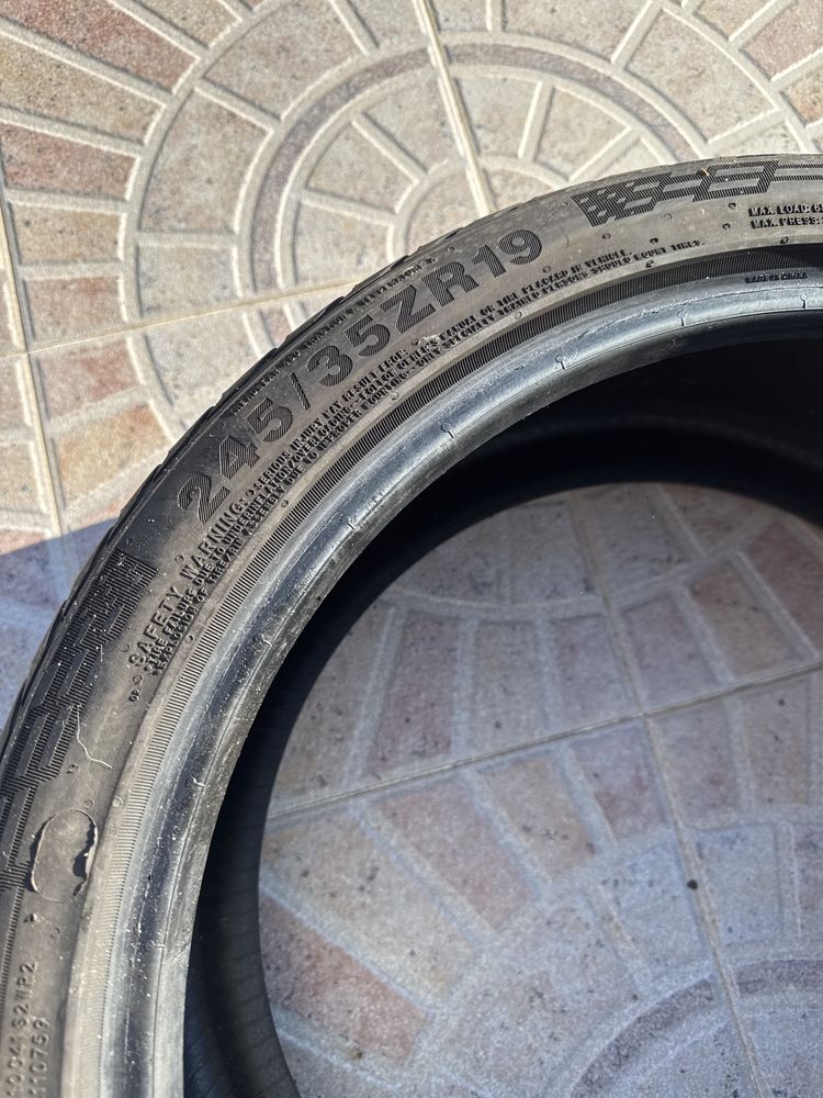 Vendo 2 pneus Alba 245/35ZR19
