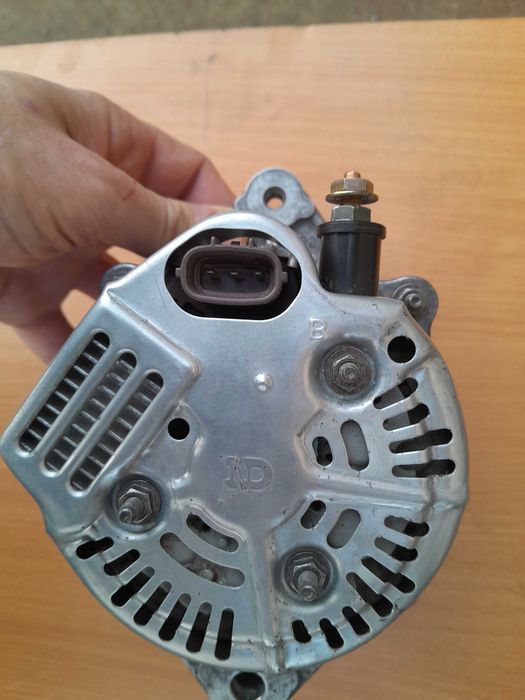 Генератор автомобильный Denso 31400-60G1