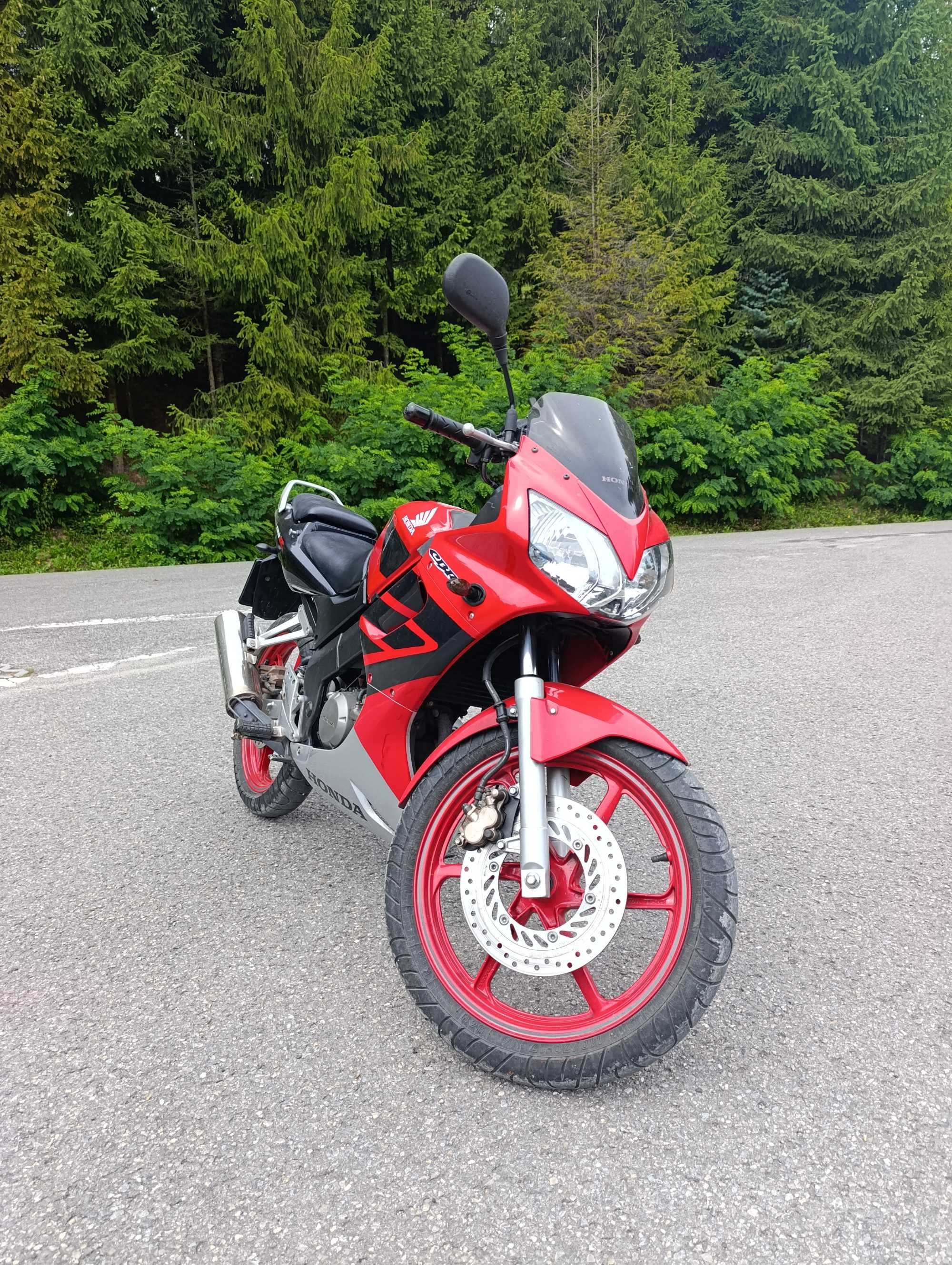 Honda CBR 125r kat. b