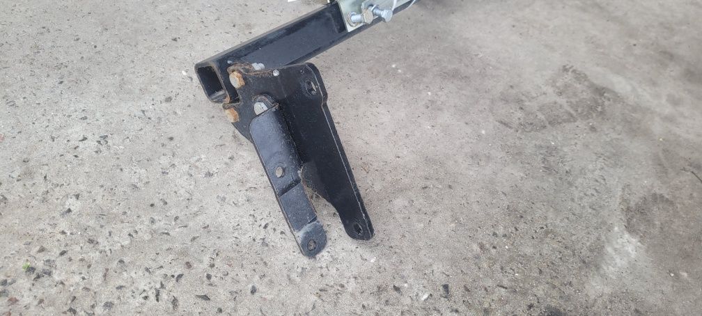 Фаркоп Nissan Qashqai 2007-2013 рік