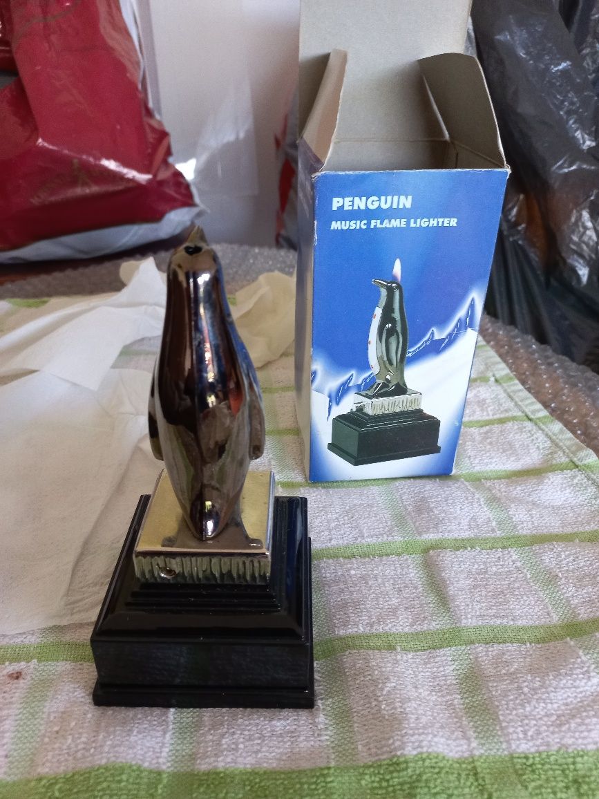 Isqueiro Pinguim