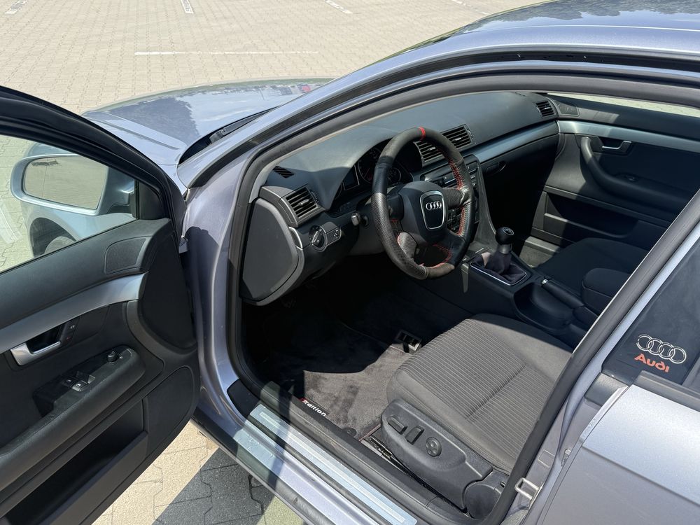 Audi A4 b7 1.8t sedan Xenon webasto PDC ()