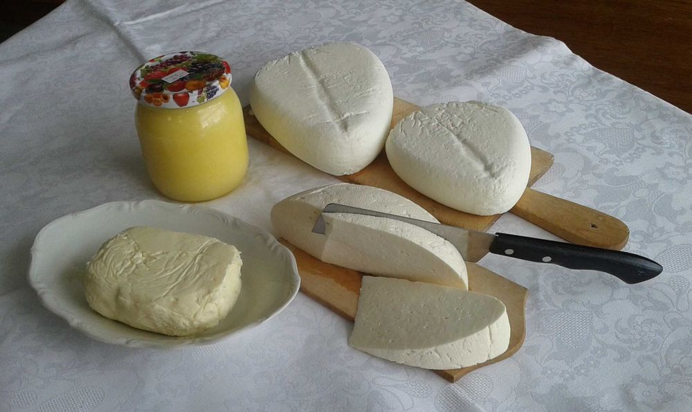 Mleko i domowe wyroby mleczne - sery, masło