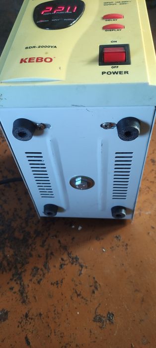 Стабілізатор напруги Kebo Sdr-2000va