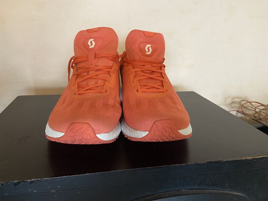 Женские Кроссовки SCOTT W CRUISE у оранжевому кольорі.