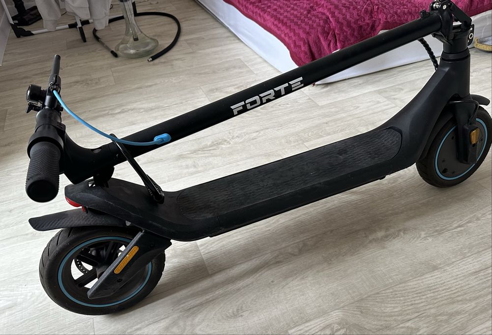 Електросамокат Forte M1