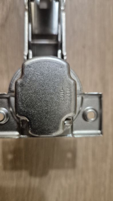 BLUM 71B7550 zawias z zerowym uskokiem.,ze sprężyn, 155'