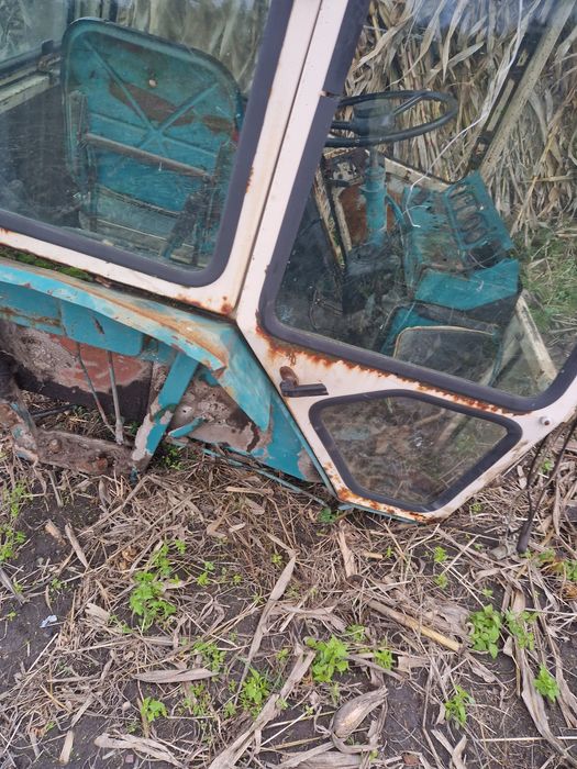 Кабіна до трактора  юмз