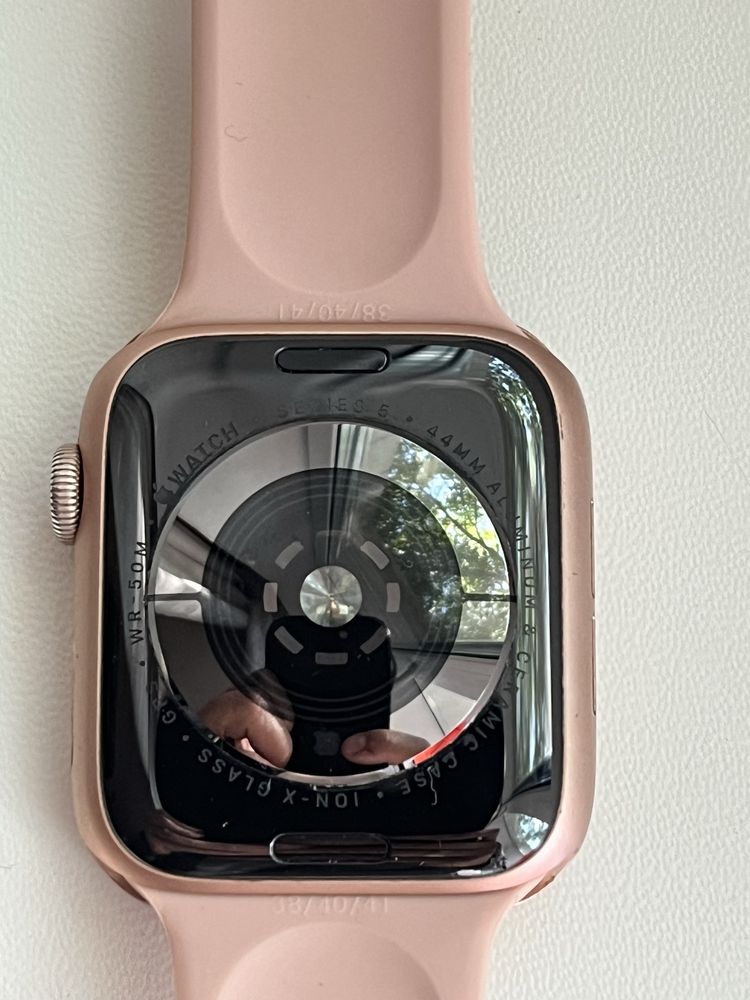 Продам apple watch 5 44 mm black/rose