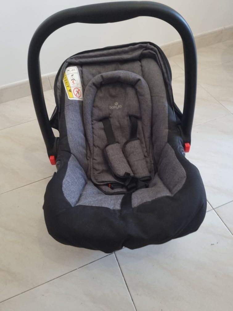 Carrinho de passeio para bebê com ovo