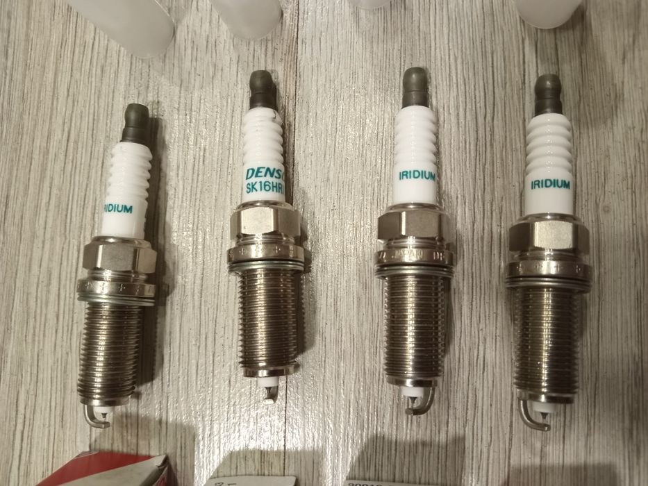 Оригінальні ірідієві свічі зажигання TOYOTA 90919-01233