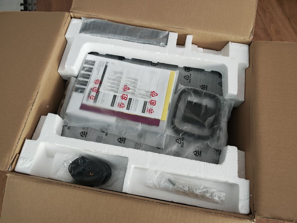 Amplituner Yamaha RX-V685