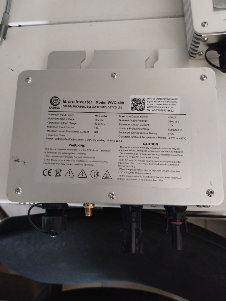 Інвертор для сонячних панелей WVC-400