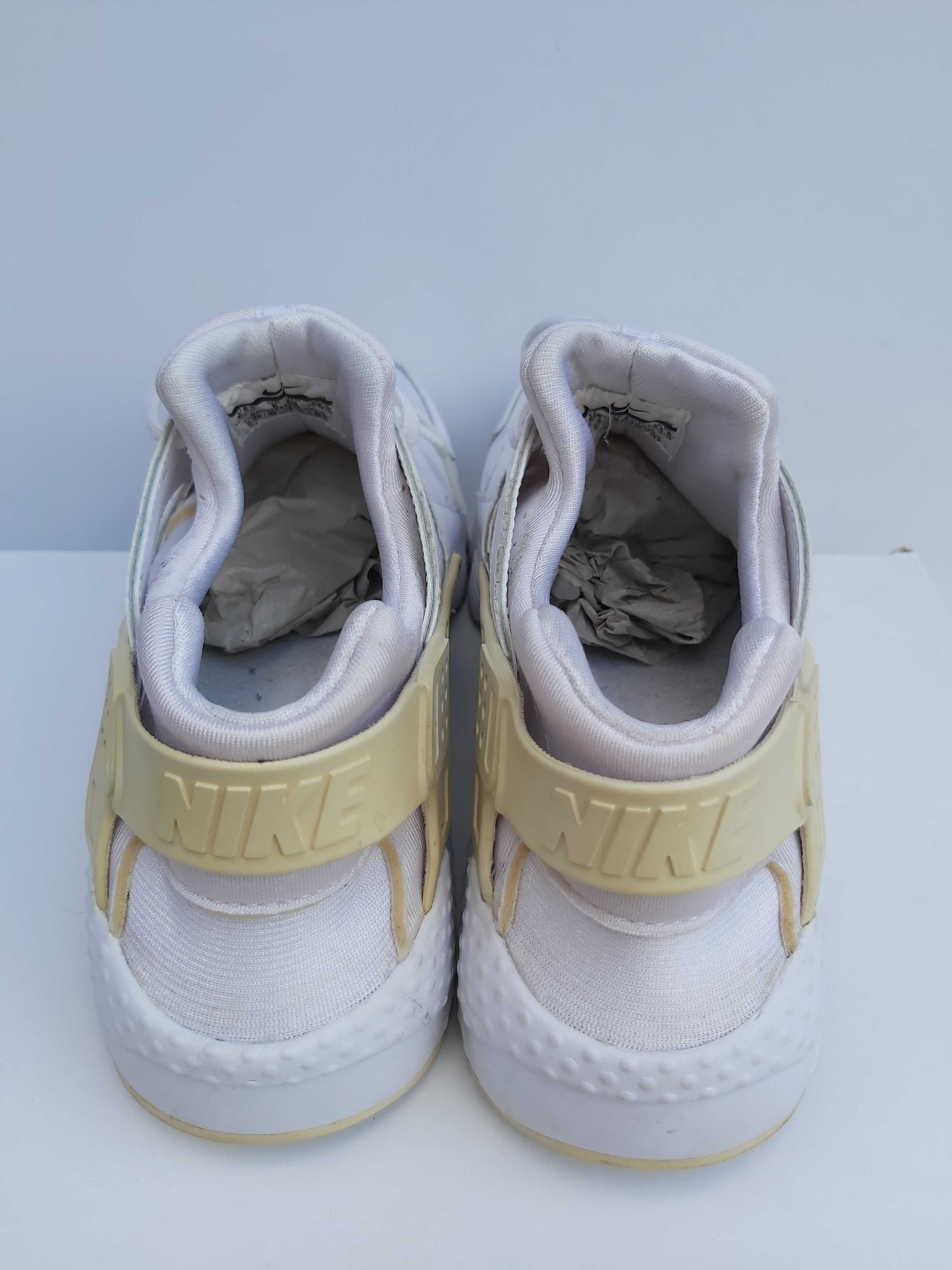 Buty sportowe NIKE białe 39 huarache run