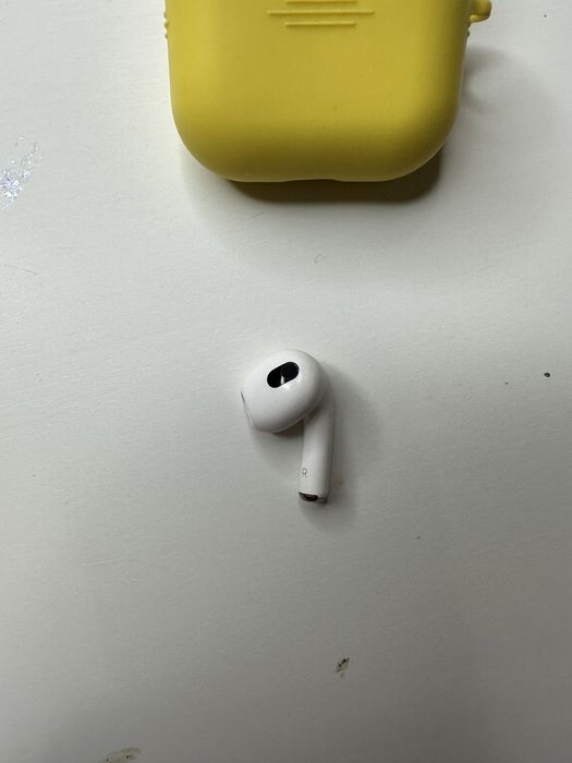 AirPods 3 б/у без одгого навушника