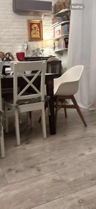 Stół + sześć krzeseł drewnianych ikea