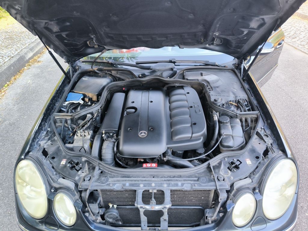 Mercedes-Benz E 320 CDi Avantgarde - Revisoes na Marca - 1 dono