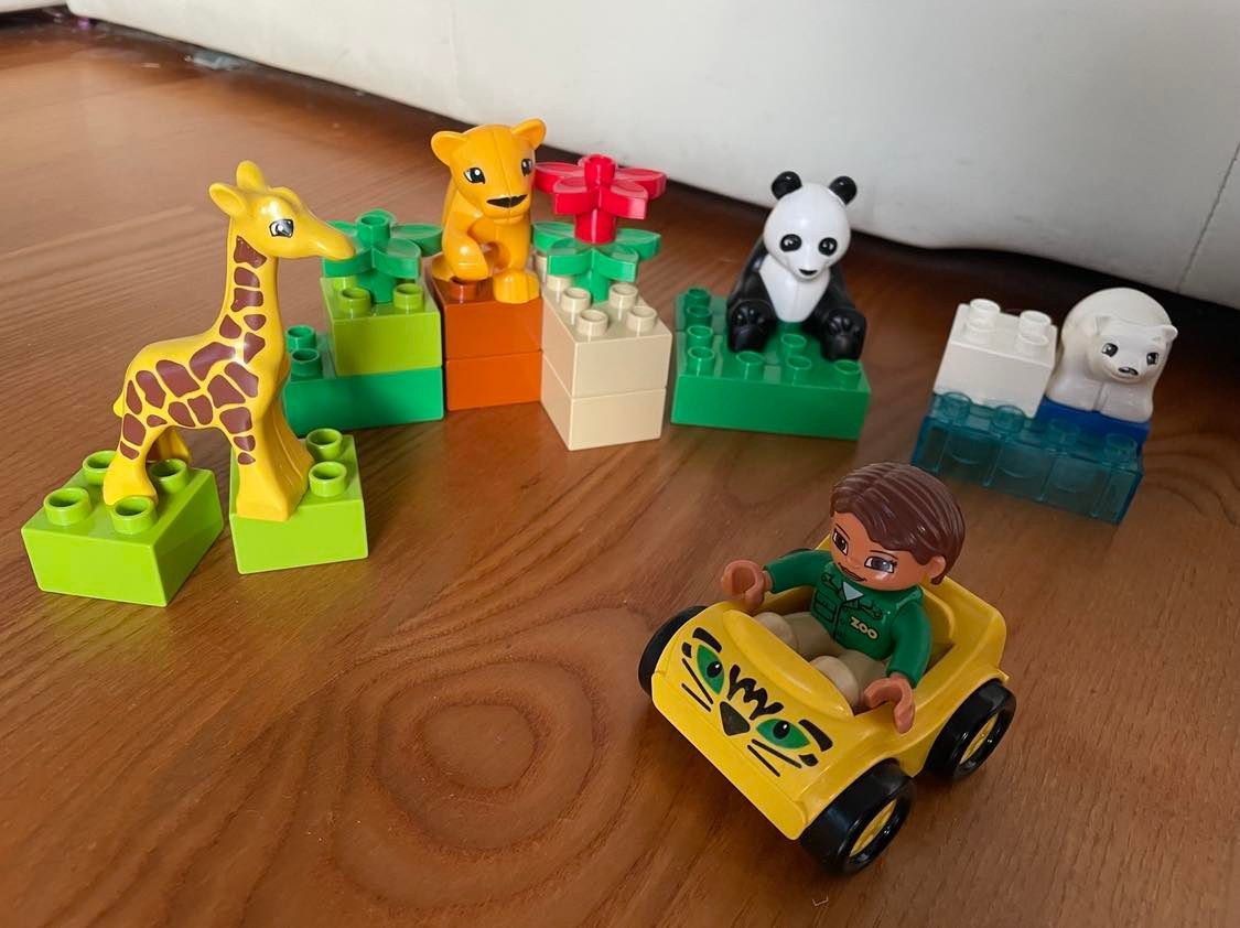 Klocki LEGO DUPLO 2 zestawy + dodatkowe elementy + pudełko