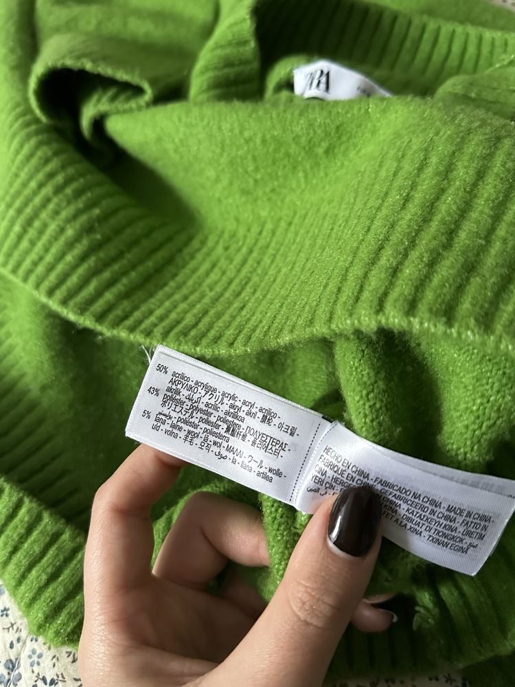 Зелений светр Zara