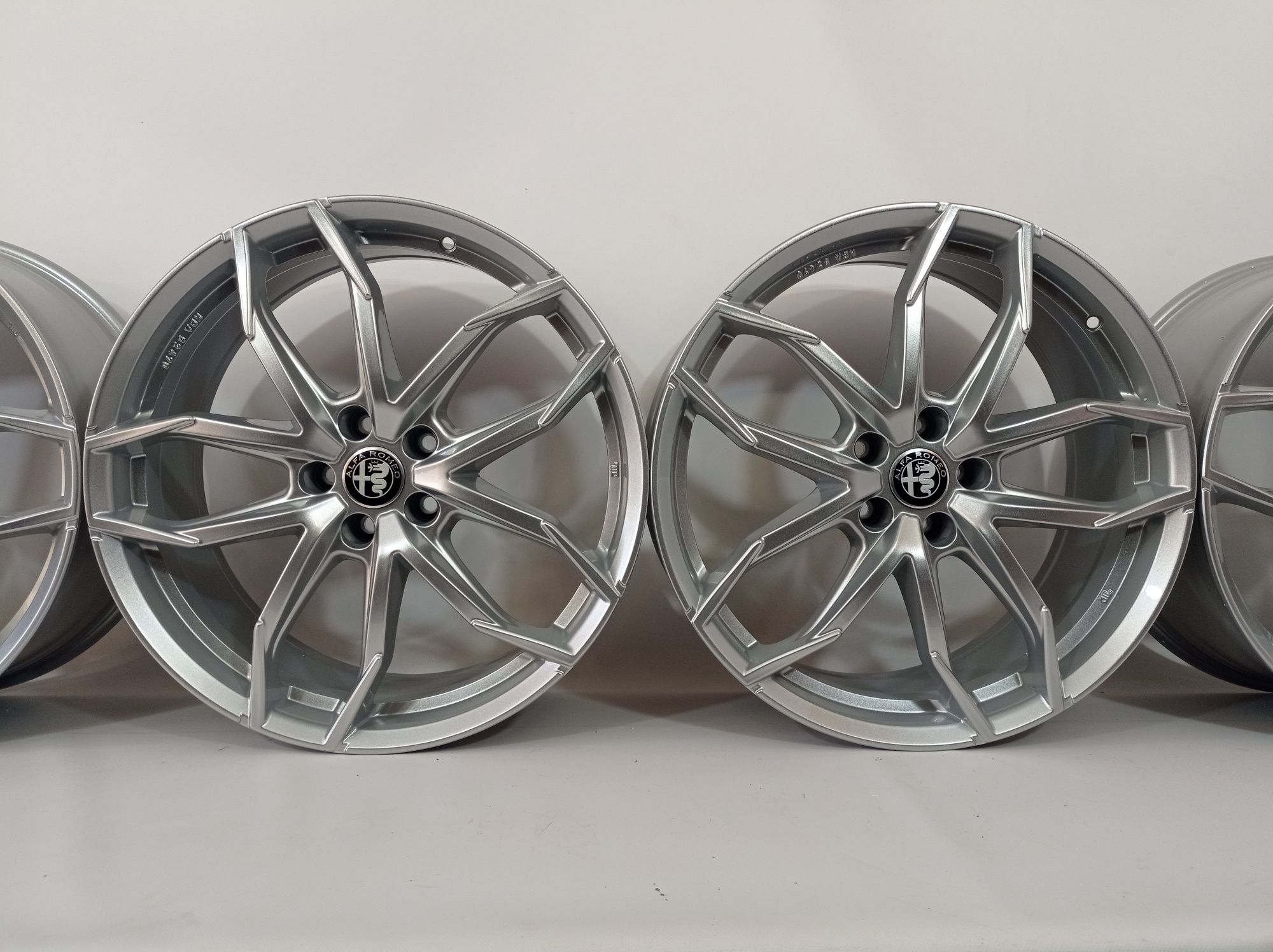 5x110 8x20 et35 Alfa Romeo stelvio, tonale. nowe. 20"