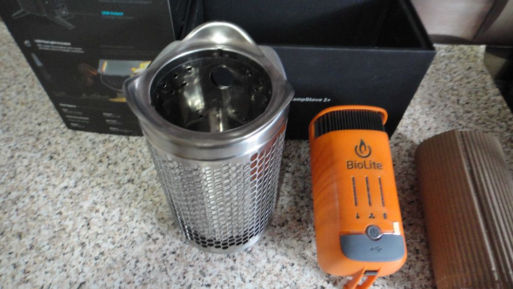 Biolite CampStove 2+ Усовершенствованный набор для выживания.Новый!