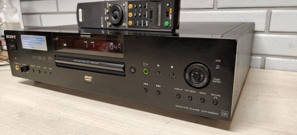Odtwarza CD Sony DVP-NS900V QS.