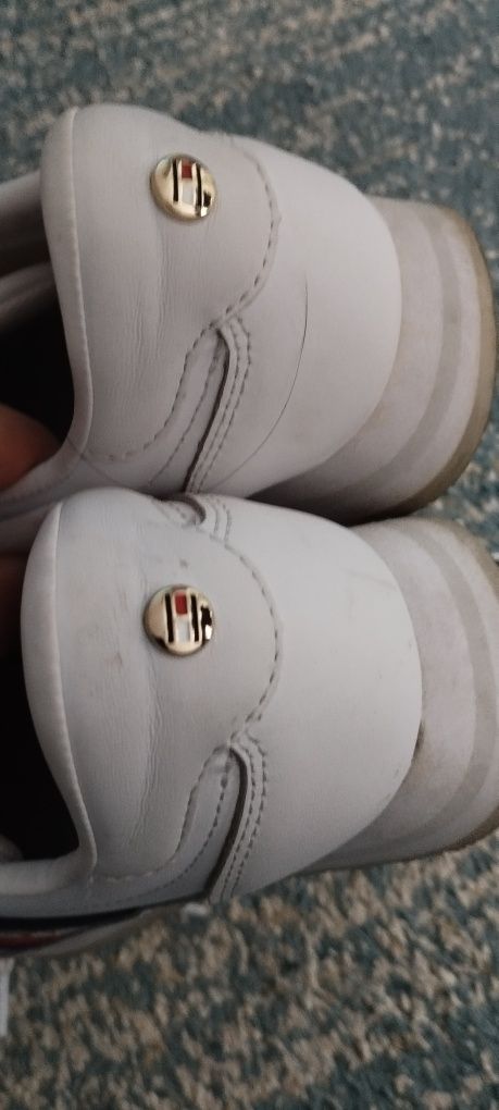 Tommy Hilfiger buty skórzane 37