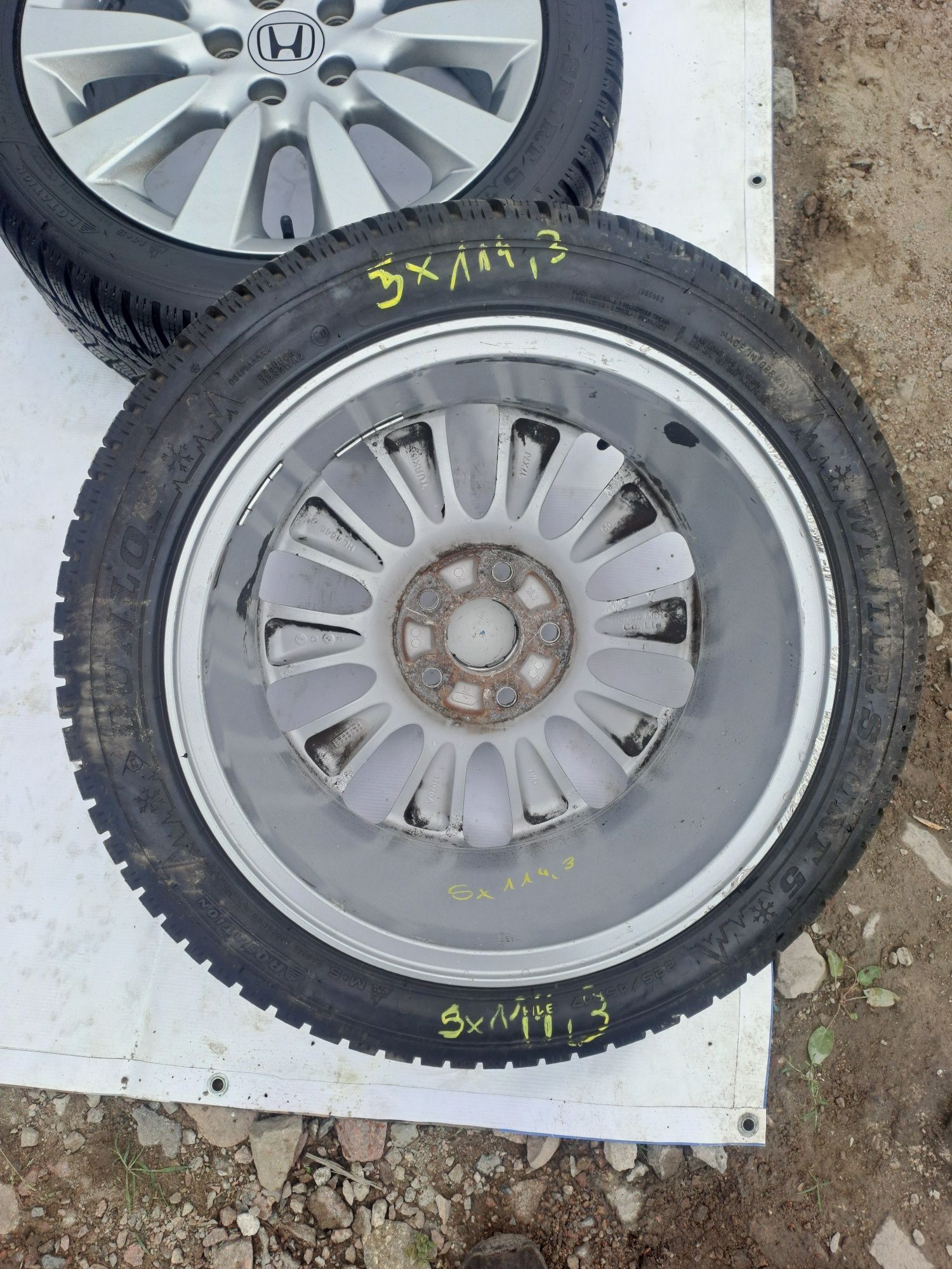 Koła Honda 17cali 5x114.3 et50 z oponami zimowymi 225x45r17