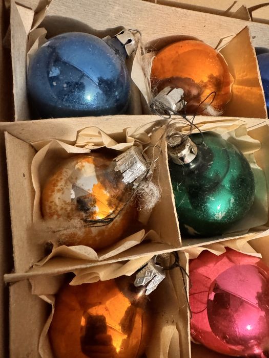 Kolorowe stare bombki na choinke prl ozdoba na choinke vintage zlote