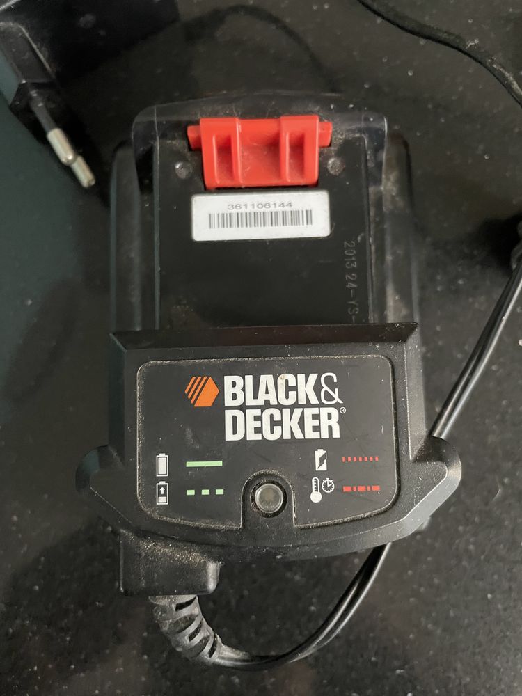 Serra elétrica Black & Decker, extensível, com bateria 18v