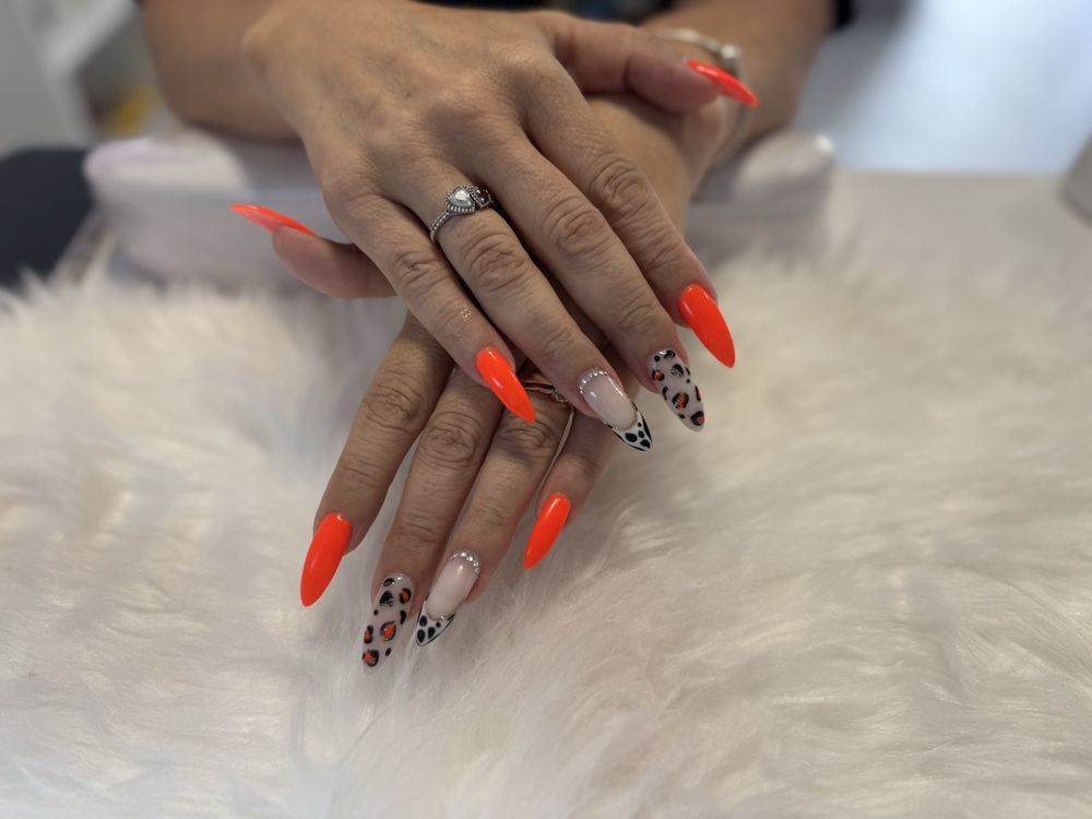 Unhas de gel manutencao 13€