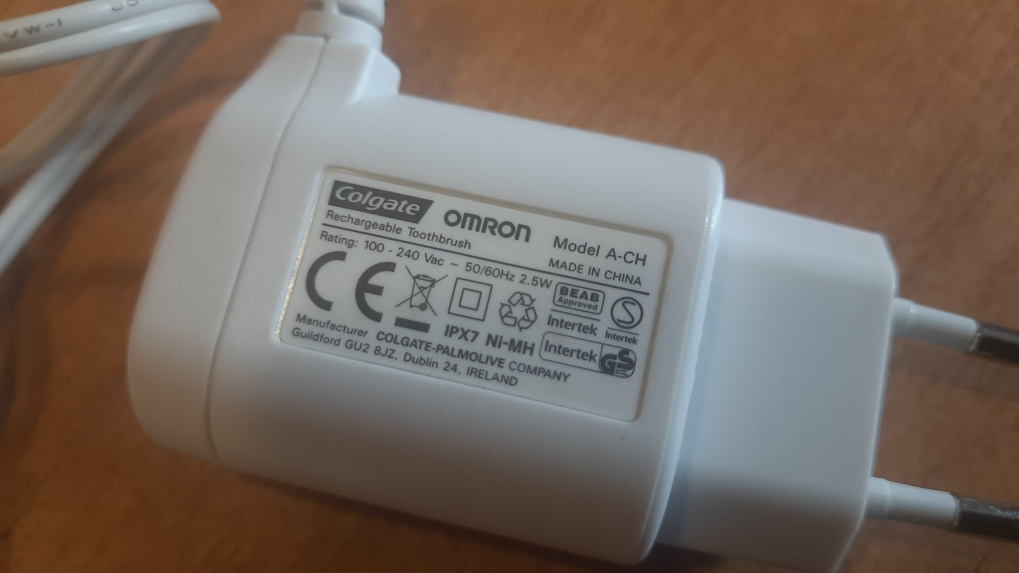 Colgate omron, модель А-СН,зарядний пристрій для електричної зуб.щітки