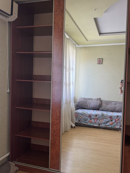 Продам велику шафу купе в гарному стані