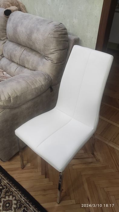 Стул новый продается