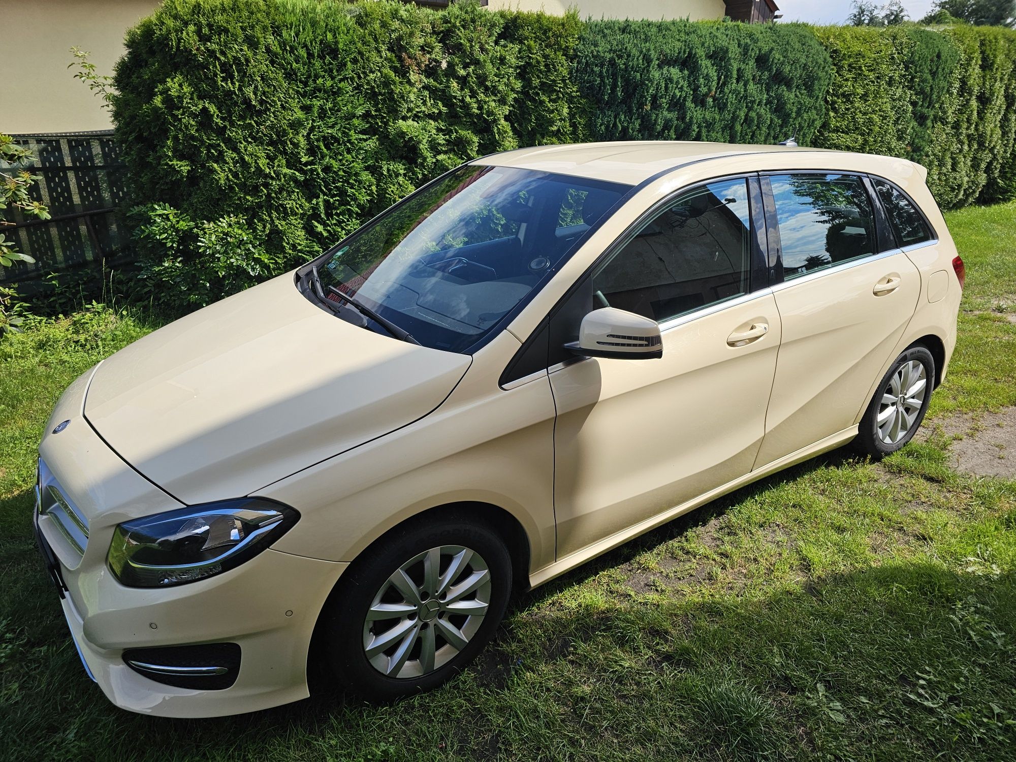 Mercedes B 180 D d 7G-DCT Automat