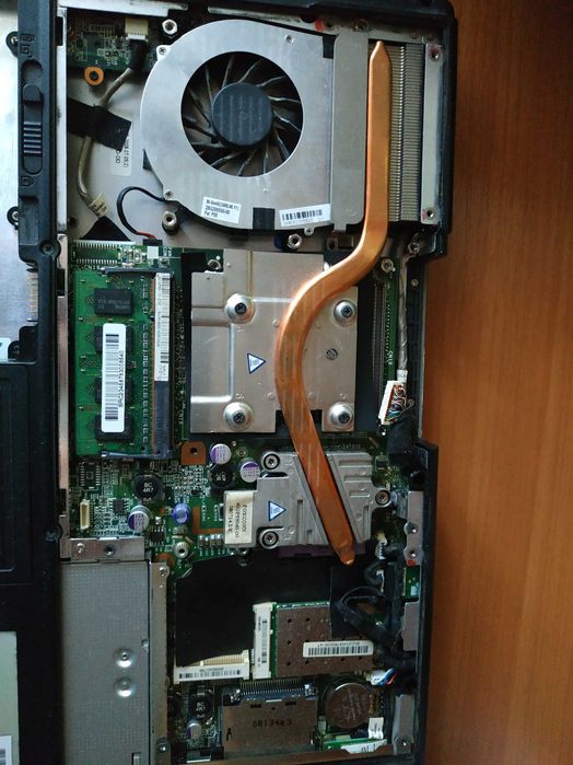 Ноутбук Fujitsu-Siemens Amilo Pi 2540. Нерабочий, на запчасти