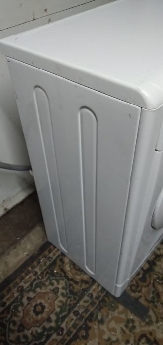 Пральна машина індезіт 5кг.