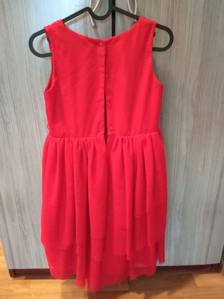 Sukienka czerwona H &M 9-10 lat