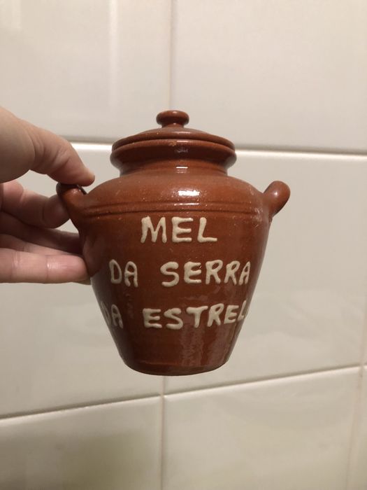 Pote pequeno para guardar mel