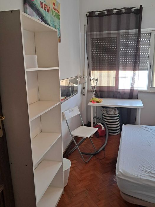 Quartos CASAL+Varanda.Centro Lisboa. Disponíveis,Renda+Caução.